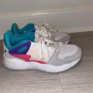 Women Adidas Cloudfoam Sneakers